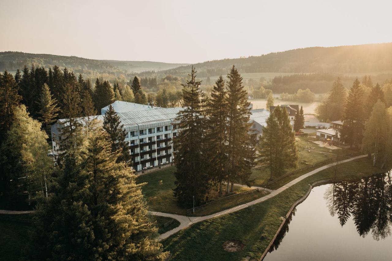 Orea Resort Devet Skal Vysocina Sněžné Eksteriør billede